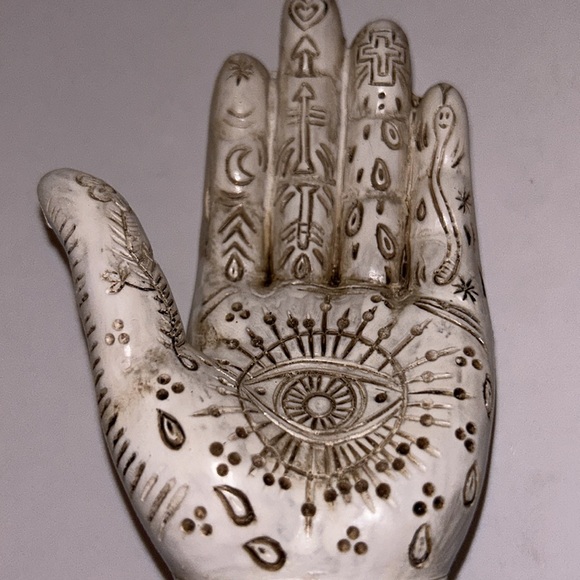 Palmestry Tarot Hand - Picture 3 of 6